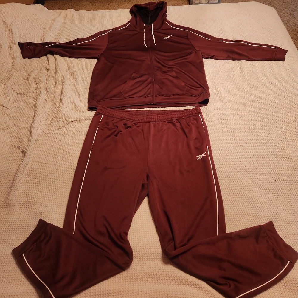 Reebok basketball tracksuit, loose.